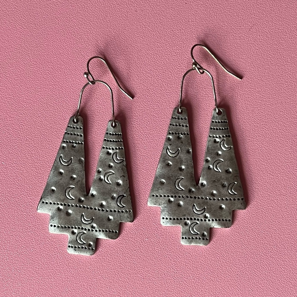 Geometric Moon Earrings 🌙